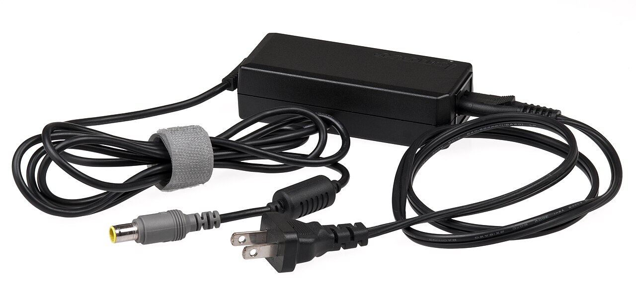 چگونه بفهمیم شارژر لپتاپ مناسب دستگاه ماست؟ 4 Notebook Computer AC Adapter فروشگاه اینترنتی کاکا لپ تاپ