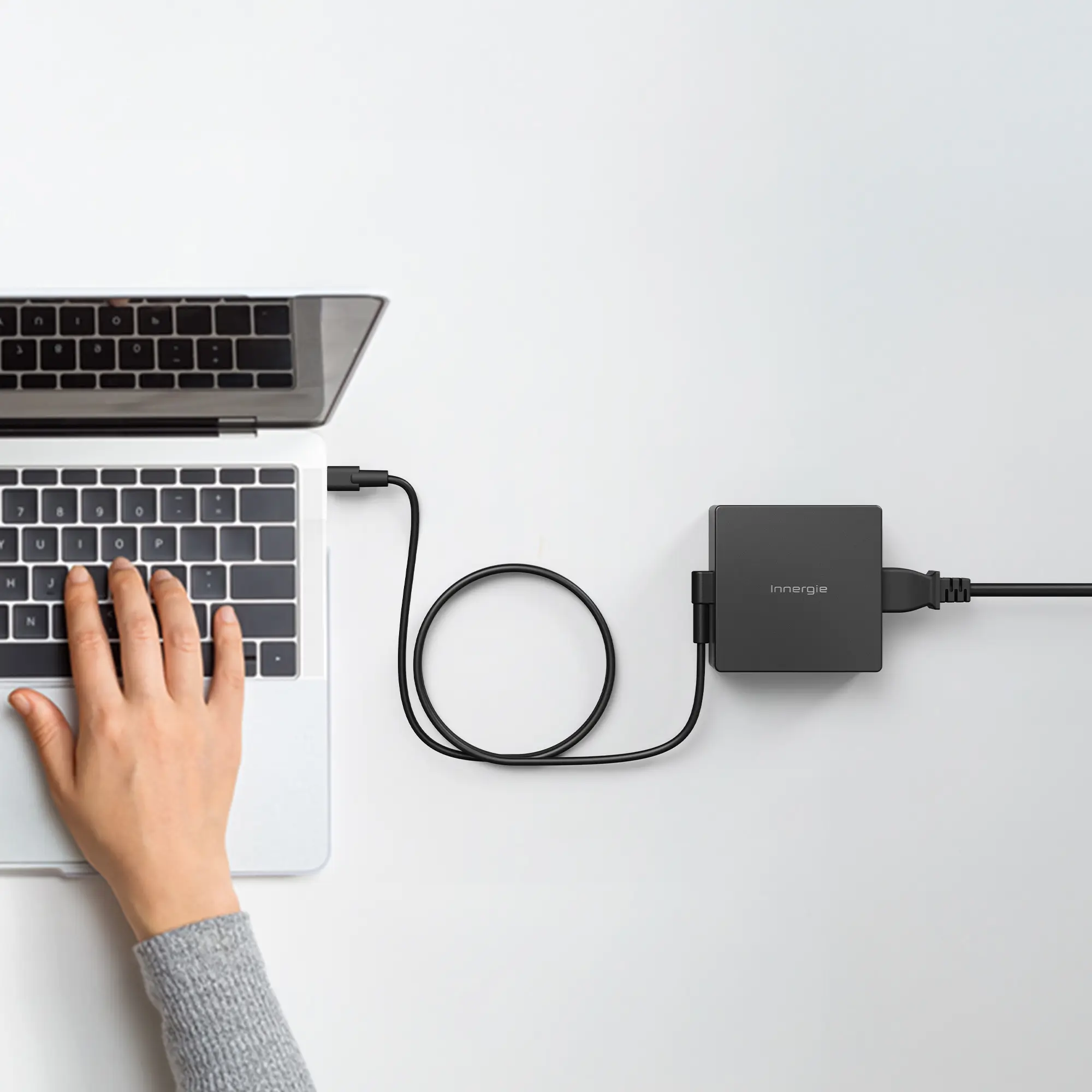 چگونه بفهمیم شارژر لپتاپ مناسب دستگاه ماست؟ 3 Website 140W Laptop Charger 04 فروشگاه اینترنتی کاکا لپ تاپ